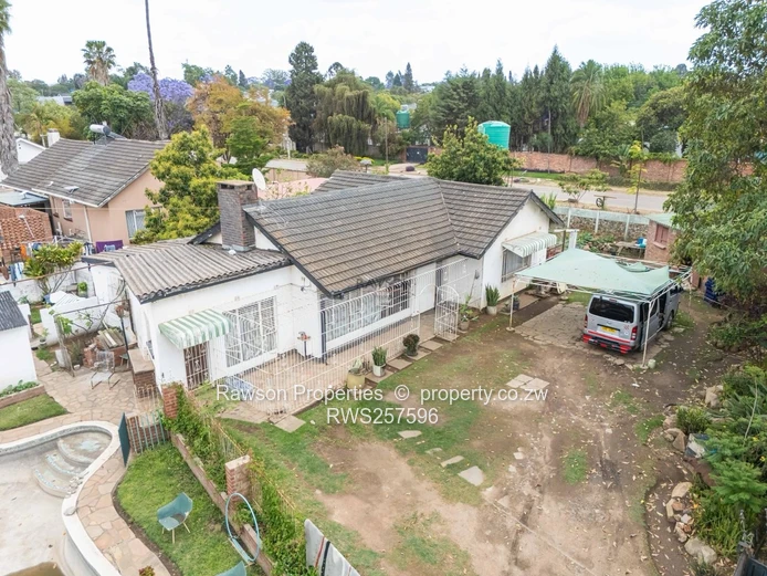 Avondale West: 3-Bed Home with Pool on 900m²
