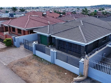 Madokero 4 bedroomed house for sale