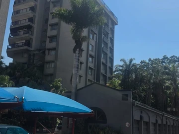 3 Bedroom Flat & Apartment