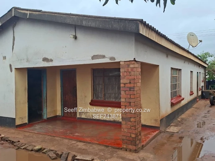 Single-Storey 5-Bed Home with Veranda in Chiredzi (Sole Mandate)