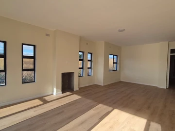 3 Bedroom Flat & Apartment
