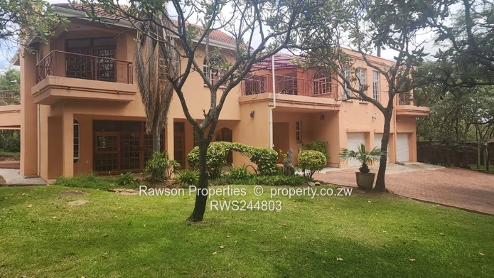 Beautiful 5 Bed House With Prolific Borehole!