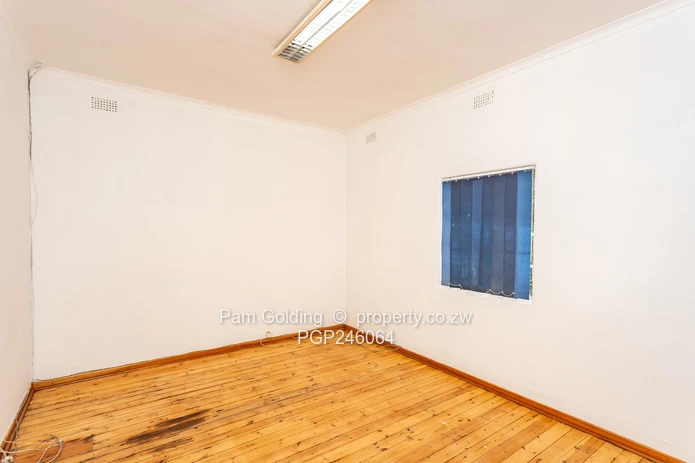 Commercial Property For Rent in Avondale