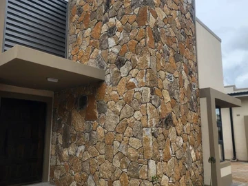 3 Bedroom Flat & Apartment