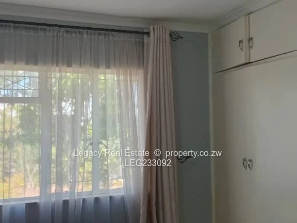 Greystone Park House to Let – 1km from Harare Drive