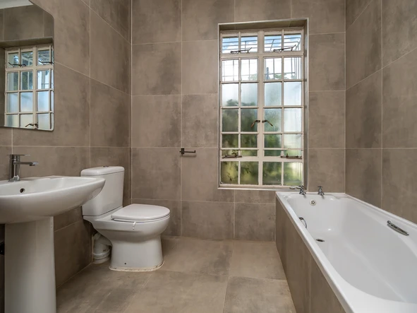 3 Bedroom Garden Flat