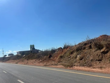 Commercial & Industrial Land