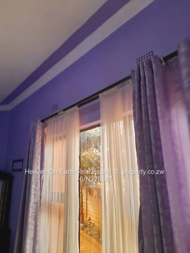 3 beds available in Glen Lorne