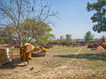Commercial & Industrial Land
