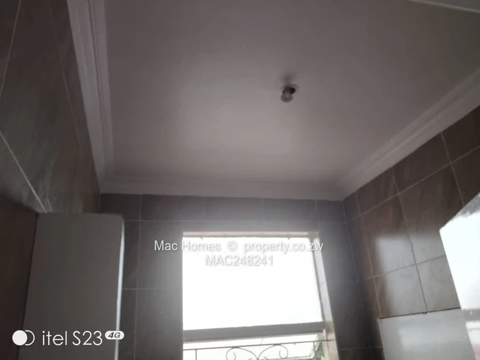 Bedsitter Flat, Trecarrel Court,