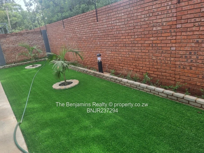 Four Bedroom Townhouse In Mount Pleasant