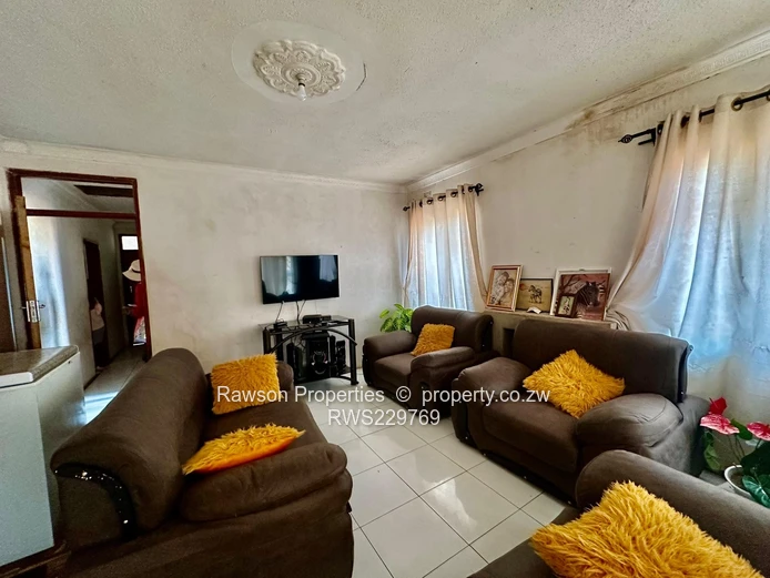 Tynwald House Forsale Close to Kuwadzana Round About  (Sole Mandate)