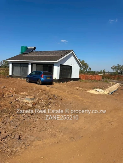 Pomona city stand with 2 bed cottage for sale