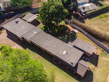 6 Bedroom House