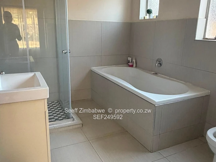 Spacious 4-Bedroom Cluster Unit in Marlborough Mews