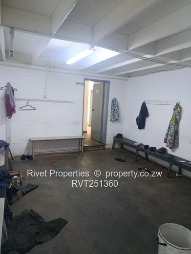 Graniteside Massive Warehouse To Let