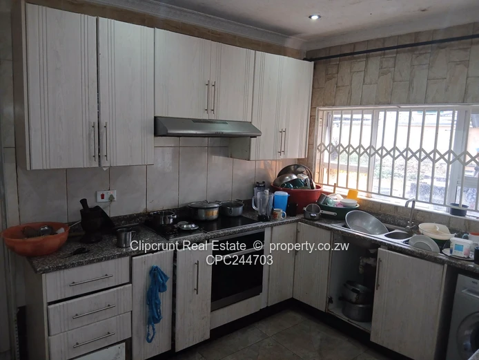 Monavale House For Sale