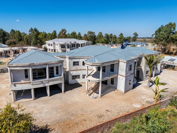 8 Bedroom House