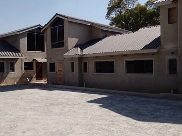 3 Bedroom Flat & Apartment