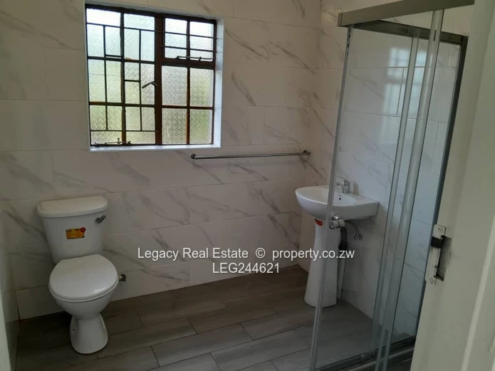 Neat 2-Bedroom Cottage To Rent In Manresa