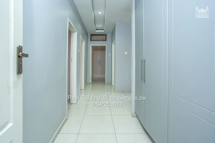 4 Bedroom House for Sale in Westgate