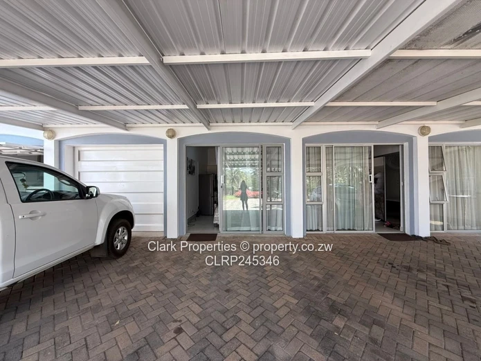 Move-in-ready Bedsitter in Avondale