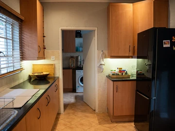 3 Bedroom Flat & Apartment