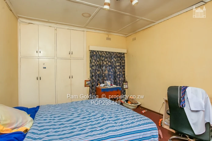 A spacious home with so much developmental potential. Quick sale needed.