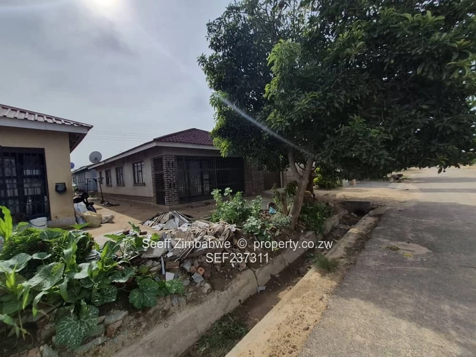 Spacious Four-Bedroom Family Home in Sought-After Southview Park