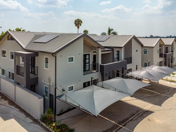 3 Bedroom Flat & Apartment