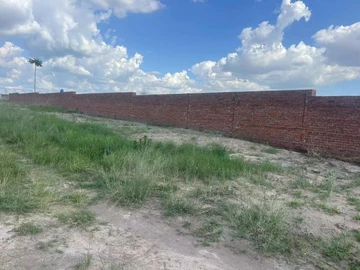 Commercial & Industrial Land