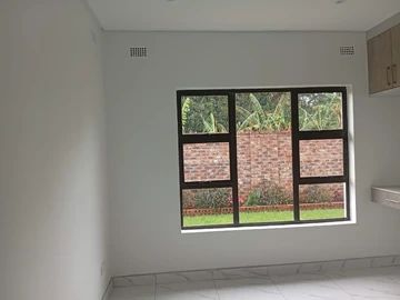 3 Bedroom Flat & Apartment