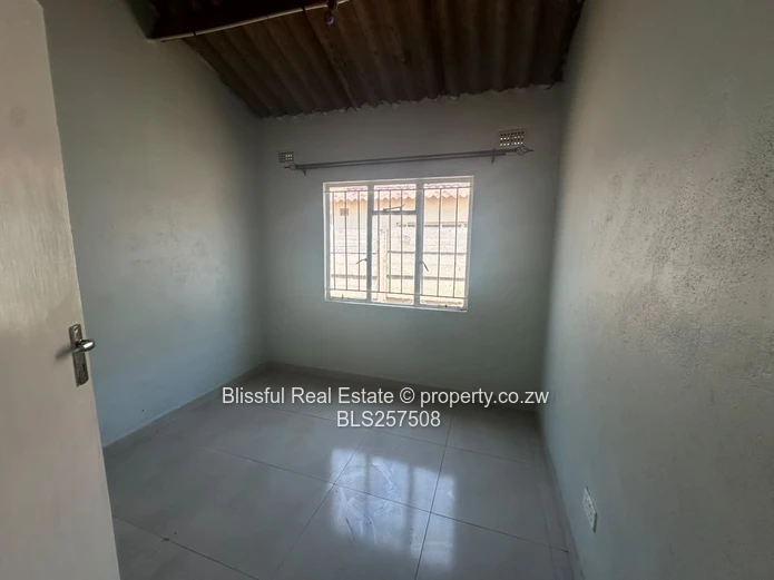 3 Bedroom house for sale in budiriro cabs-Deeds available