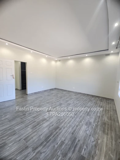 Open-Plan 5-Bed Crowhill Views Home with Borehole