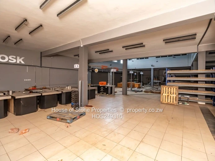 ??Eastlea Commercial Building For Sale