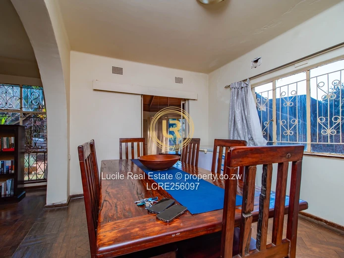 Spacious 4,100sqm Estate: Double-Storey Family Home 