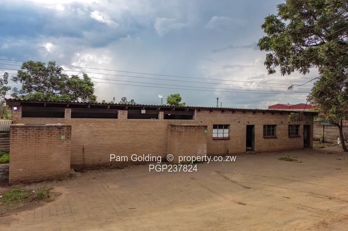 Ardbennie Warehouse, Main Road frontage