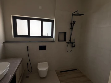 3 Bedroom Garden Flat