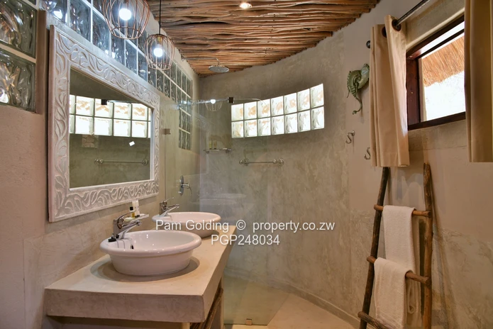 Own a piece of paradise in Mica Point Kariba