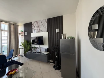 Flat & Apartment