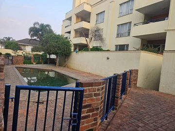 3 Bedroom Flat & Apartment