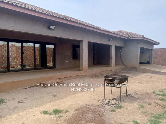 Ridgeview West house for sale !  (Sole Mandate)