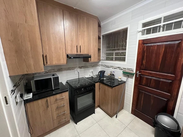 3 Bedroom Flat & Apartment