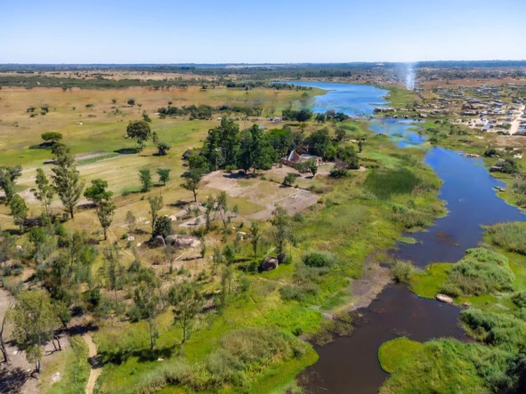 Farm & Agricultural Land