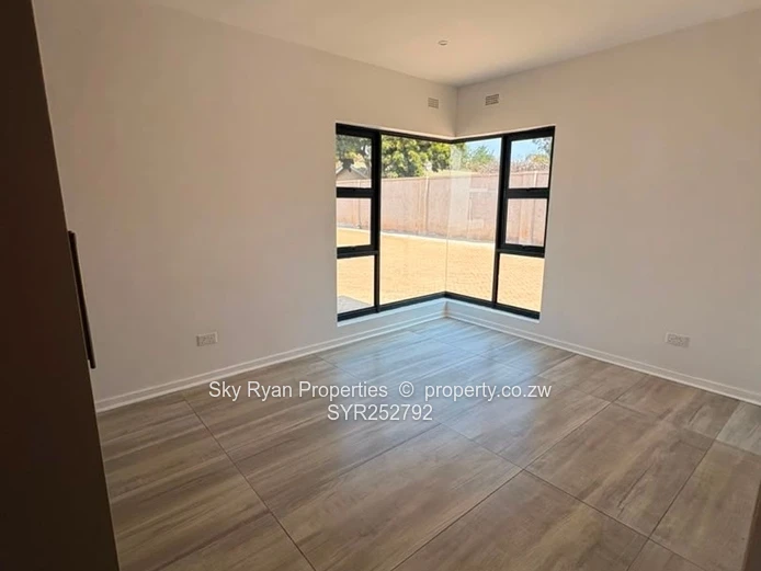 Beautiful Modern Complex – Borrowdale Pomona