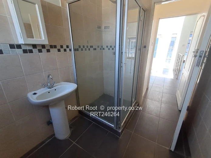 Spacious 3 bed duplex townhouse