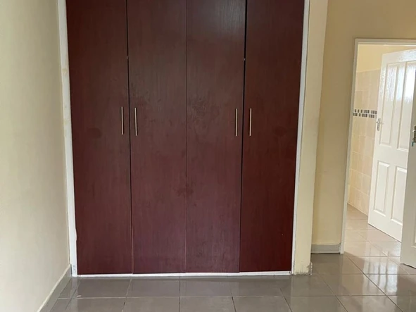3 Bedroom Flat & Apartment