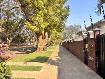3 Bedroom Flat & Apartment