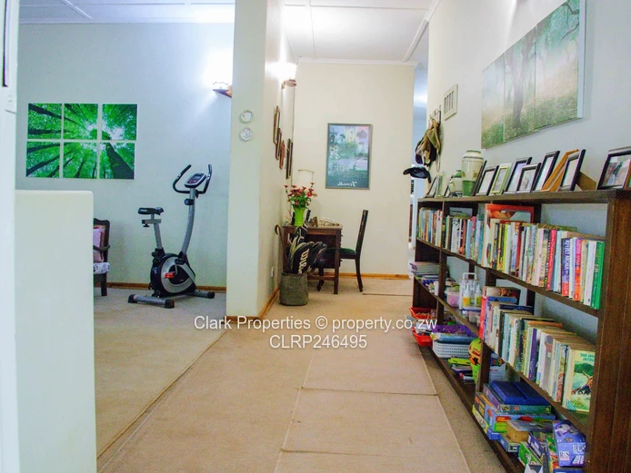 Secure Family Home On 4,090m²