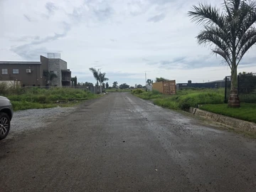 Commercial & Industrial Land